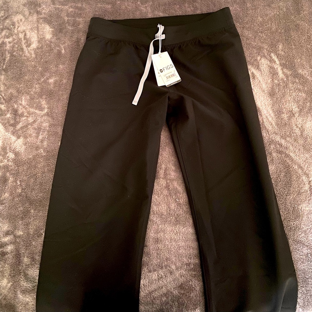BNWT Figs medium Livingston scrub pant